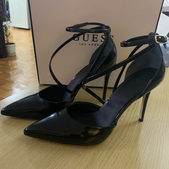 Black pointy heels - Picture 2 of 4